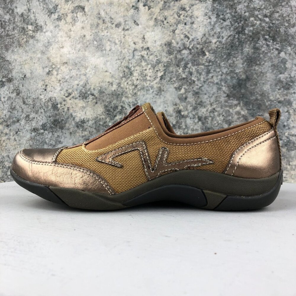 Anne Klein Ak Women's Size 6m Ultima Bronze Brown Fabric Front Zip Low Top Shoes View 6